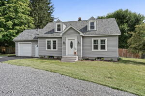502 Swaggertown Road Schenectady, NY 12302