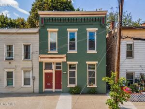 327 10th Street Troy, NY 12180