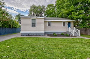 41 Hillcrest Avenue Schenectady, NY 12304