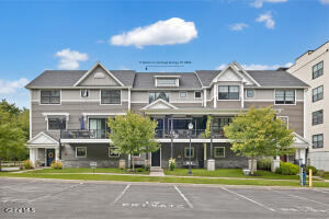 17 Gibson Court Saratoga Springs, NY 12866