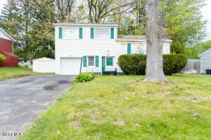 3307 Woodlawn Avenue Schenectady, NY 12304