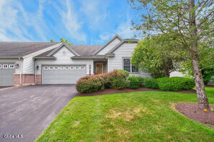 8 Dalton Court, Delmar, NY 12054