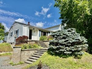 9 Grandview Drive Poestenkill, NY 12140