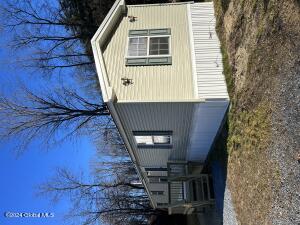 980 Murray Rd, Middle Grove, NY 12850