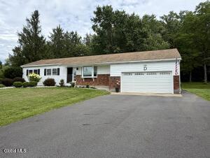 110 Country Ridge Court, Amsterdam, NY 12010