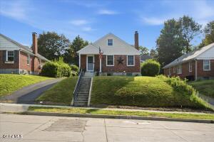 8 Center View Drive Troy, NY 12180