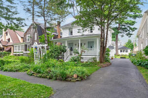1362 Myron Street, Niskayuna, NY 12309