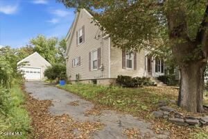 12 Kinloch Avenue, Troy, NY 12180