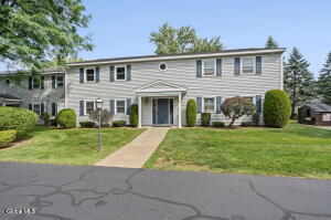125 Cedarview Lane Watervliet, NY 12189