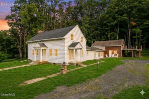 820 Valley Falls Road, Rensselaer, NY 12154