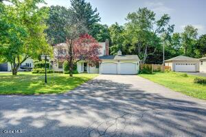 22 Bri-lan Avenue, East Greenbush, NY 12061