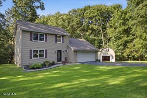 40 Knollwood Drive Valatie, NY 12184