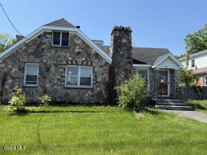 1346 Hillside Avenue, Niskayuna, NY 12309
