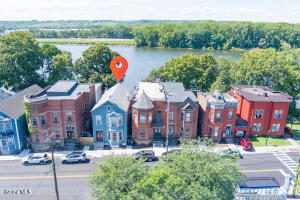 89 2nd Avenue, Troy, NY 12180