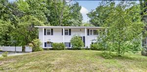 124 Hathorn Boulevard Saratoga Springs, NY 12866