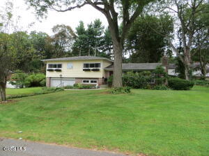 7 Paul Holly Drive Loudonville, NY 12211