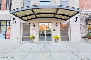 38 High Rock Avenue Saratoga Springs, NY 12866