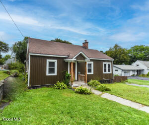 207 Oak Street Corinth, NY 12822