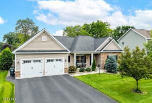 6 Isabel Court Colonie, NY 12205