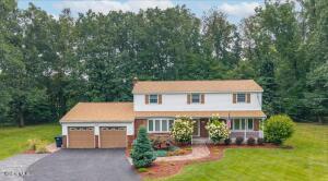 8 Colonial Court Ballston Lake, NY 12019