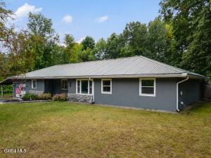 8 Michael Road Moreau, NY 12828