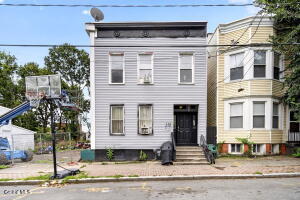 258 1st Street Albany, NY 12206