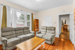 2209 15th Street Troy, NY 12180
