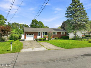 4 Pettibone Drive Albany, NY 12205
