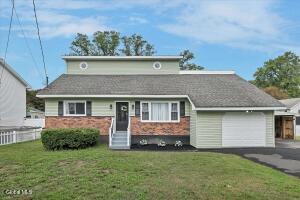 143 Ray Avenue Schenectady, NY 12304