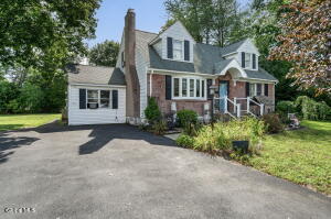 32 Hanes Street Guilderland, NY 12203