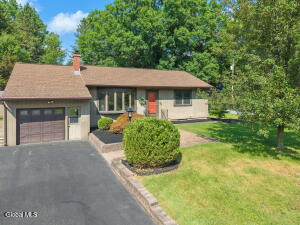 29 Richland Drive Schenectady, NY 12302