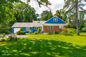 4132 Buckingham Drive Niskayuna, NY 12304