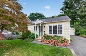 9 Cottonwood Place Albany, NY 12205