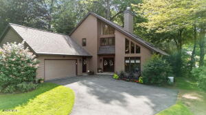 25 Oaktree Lane Schenectady, NY 12309