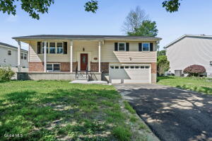 3 Petalas Drive East Greenbush, NY 12061