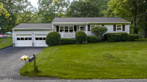 4 Sherri Road Saratoga Springs, NY 12866