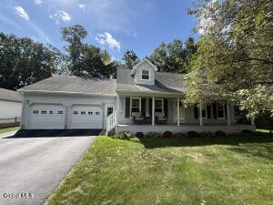11 Goldfinch Road Queensbury, NY 12804