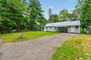 28 Cardinal Lane New Baltimore, NY 12124