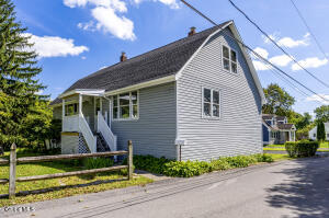 2 Landor Lane Colonie, NY 12047