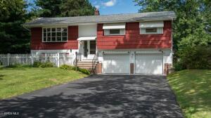 4 Orchard Drive Kinderhook, NY 12106
