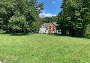 5 King James Court Saratoga Springs, NY 12866