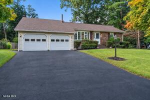 132 Sylvia Lane Schenectady, NY 12306