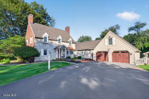 41 St Agnes Lane Albany, NY 12211