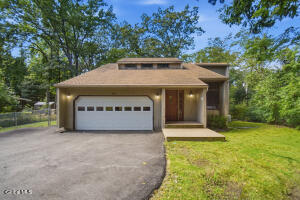 20 W Skyview Drive Cohoes, NY 12047