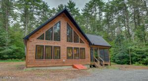 211-213 Woods Hollow Road Gloversville, NY 12078