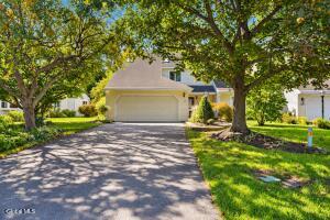 15 Constitution Drive Glenmont, NY 12077