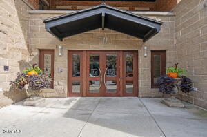 70 Railroad Place Saratoga Springs, NY 12866