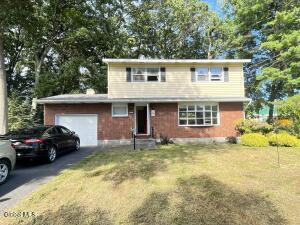 22 Farnam Place Albany, NY 12205