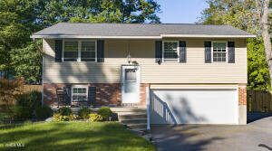 10 Deerleap Place Saratoga Springs, NY 12866