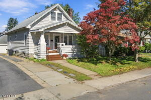 835 Pinewood Avenue Schenectady, NY 12309